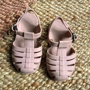 Liewood pale pink snap Bre sandals size 23 (US size 7)